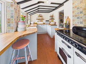 Kitchen- click for photo gallery